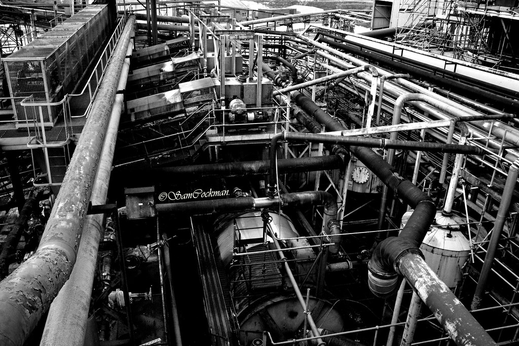 Giá nguyên liệu sản xuất sơn biến động: tác động đến người tiêu dùng